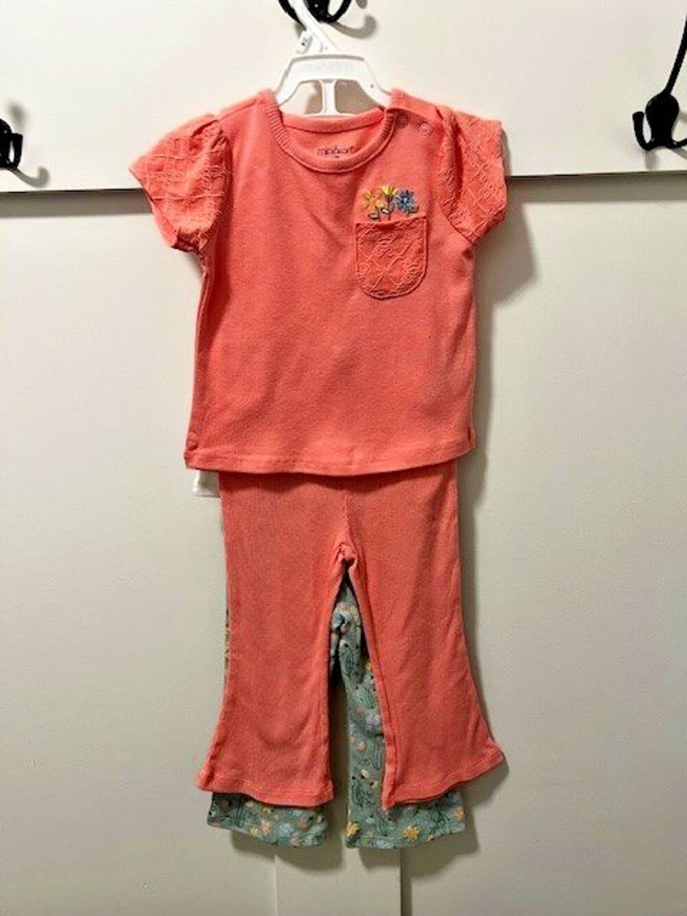 Baby Girl  4 Piece Pant and Top Set with Flowers and Butterflies, New With Tags